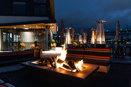 Photo Bowriders Grill - 17