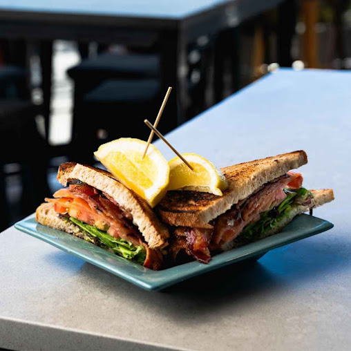 Photo Bowriders Grill - 21
