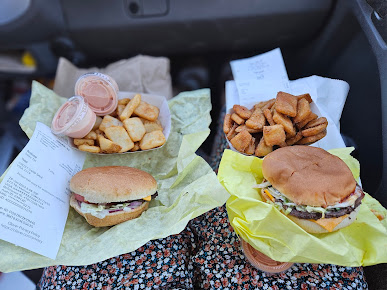 Photo Brad's Food Hut - 27