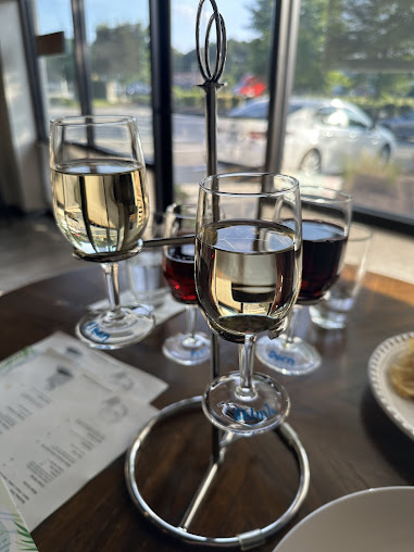 Photo Branches Tasting Room - 17