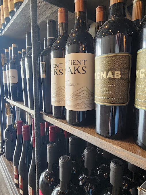 Photo Branches Tasting Room - 22