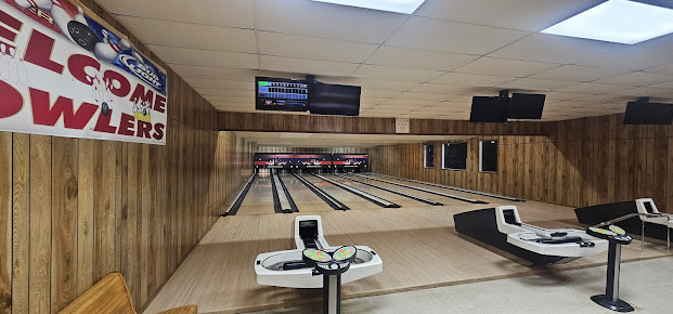Photo Branding Iron Lanes Lounge - 19