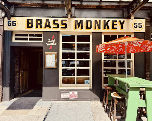 Photo Brass Monkey - 15