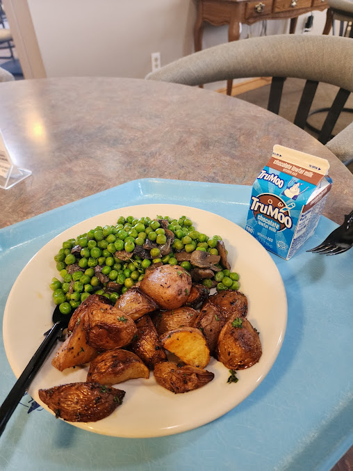 Photo Breakers Dining Facility - 15