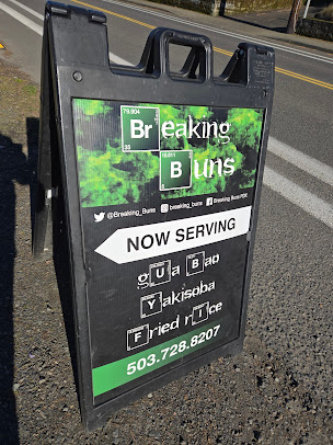 Photo Breaking Buns Food Cart - 12