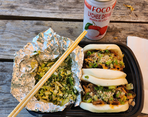 Photo Breaking Buns Food Cart - 16