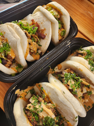 Photo Breaking Buns Food Cart - 23