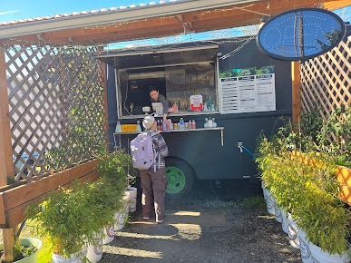 Photo Breaking Buns Food Cart - 27