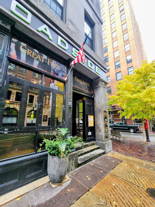 Photo Broadside Tavern - 12