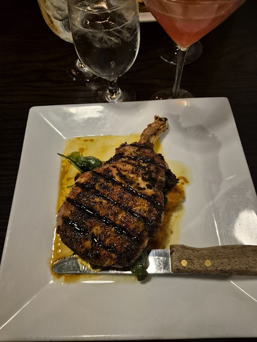 Photo Broadside Tavern - 20