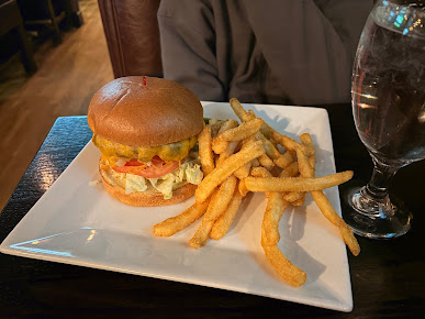 Photo Broadside Tavern - 22