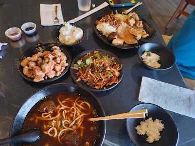 Photo Bull Daddy Noodle Bistro - 12
