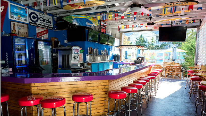 Bum Rogers Crab House Tavern