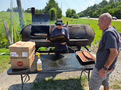 Photo Bustin Butts Bbq210 Produce - 24