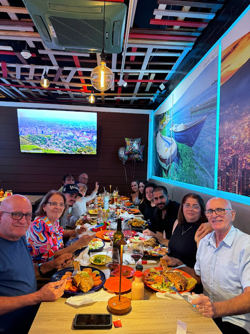 Photo Cafelombia Bakery & Restaurant - 11