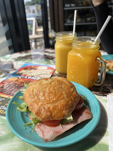 Photo Cafelombia Bakery & Restaurant - 17