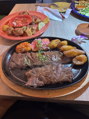 Photo Cafelombia Bakery & Restaurant - 23