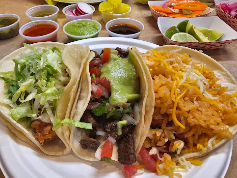 Photo California Burrito Taco Shop - 14