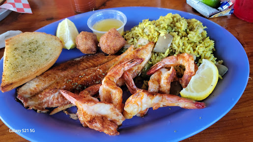Photo Capt. Benny's - 26