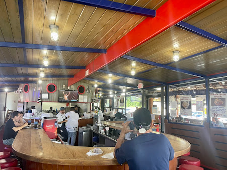 Photo Capt. Benny's - 27