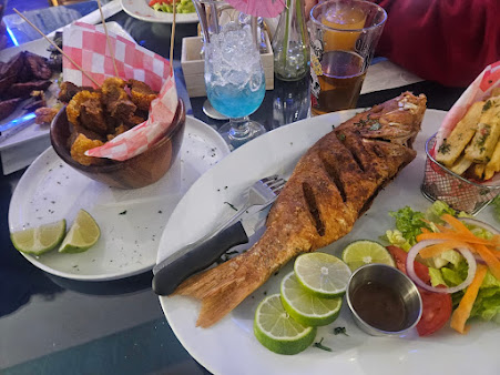 Photo Casa Blanca Restaurant & Grill - 14
