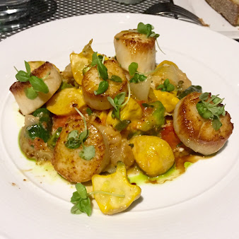 Photo Catalyst Restaurant - 19