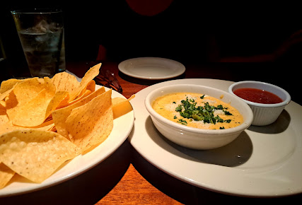 Photo Charlestons Restaurant Oklahoma City - 19
