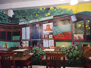Photo Clementes Wood Fired Trolley Pizzeria - 18