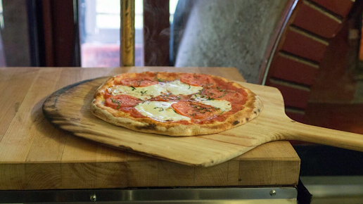 Photo Clementes Wood Fired Trolley Pizzeria - 23