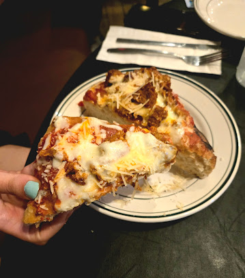 Photo Clementes Wood Fired Trolley Pizzeria - 25