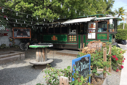 Photo Clementes Wood Fired Trolley Pizzeria - 26