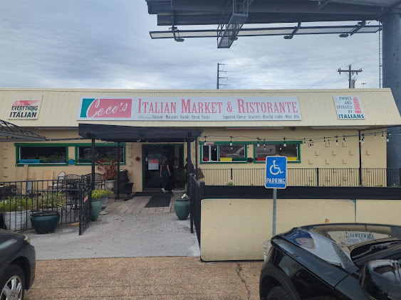 Photo Cocos Italian Market Restaurant Catering - 17