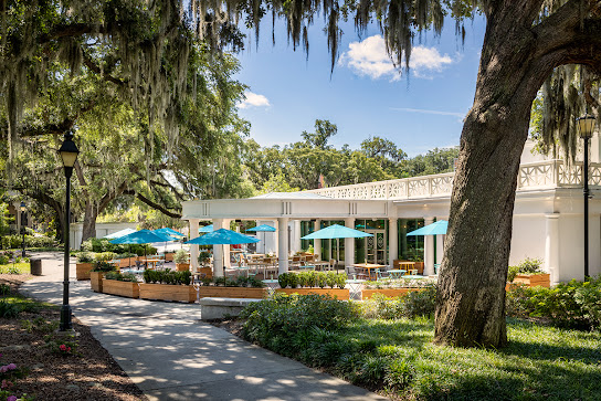 Photo Collins Quarter At Forsyth - 11