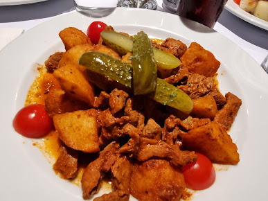 Photo Corner 75 Hungarian Restaurant - 12