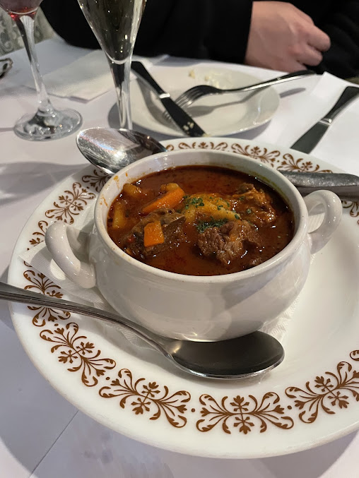 Photo Corner 75 Hungarian Restaurant - 29