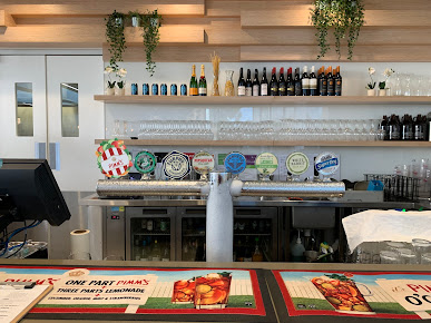 Photo Courtyard Restaurant & Bar - 16