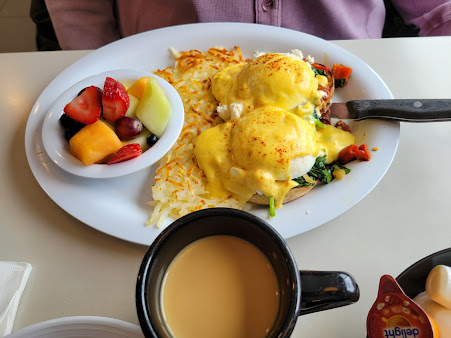 Photo Cozy Corner Restaurant & Pancake House - 28