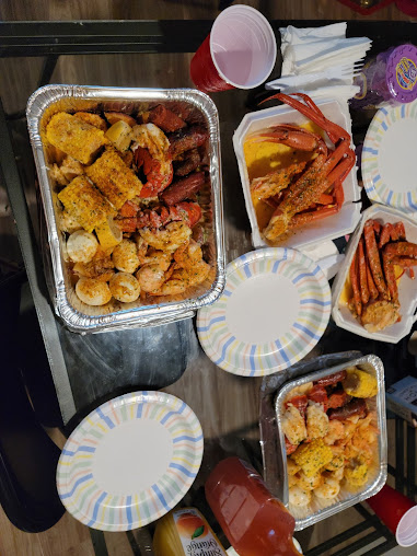 Photo Crab Trap Seafood Takeout - 15