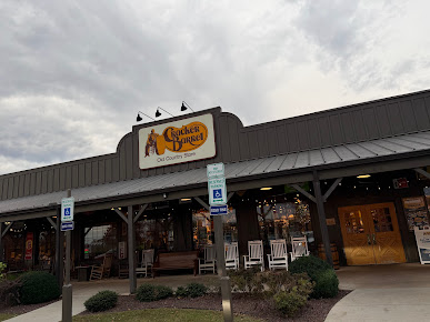 Photo Cracker Barrel Old Country Store - 20
