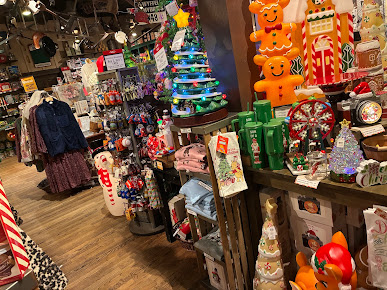 Photo Cracker Barrel Old Country Store - 21