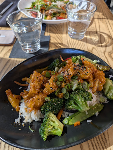 Photo Crave American Kitchen Sushi Bar The Galleria Edina - 13