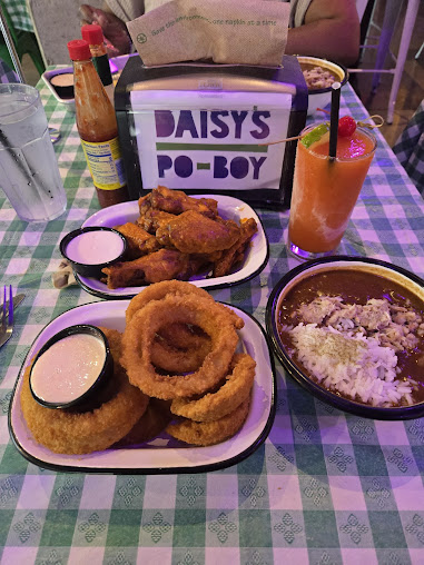 Photo Daisy's Po-Boy And Tavern - 18