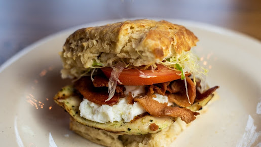Photo Daybreak Kitchen And Biscuit Company - 26