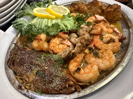 Photo Deanies Seafood Restaurant Seafood Market - 15