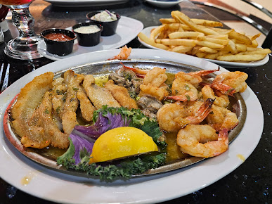 Photo Deanies Seafood Restaurant Seafood Market - 17