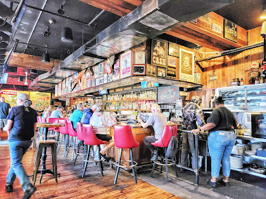 Photo Dinosaur Bar-B-Que - 12