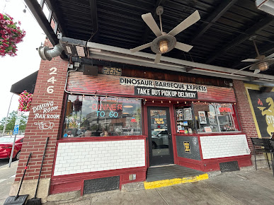 Photo Dinosaur Bar-B-Que - 22