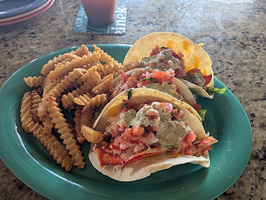Photo Dolphin Tiki Bar Grill - 18