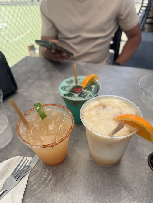 Photo Dolphin Tiki Bar Grill - 22