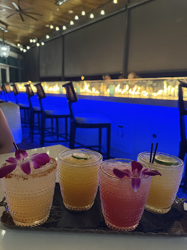 Photo Dosalas Latin Kitchen Tequila Bar - 16
